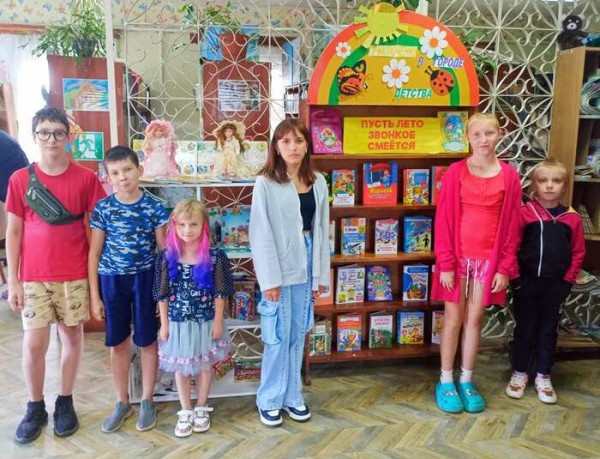 Let the summer laugh loudly1