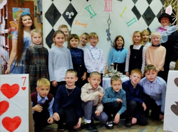 Алиса в стране чудес1