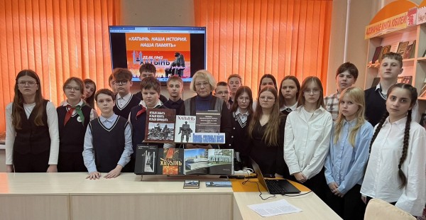 Хатыни низко поклонись